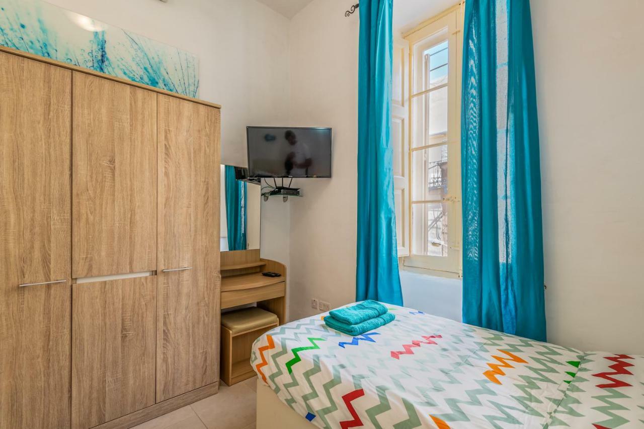 Traditional Maltese Townhouse Hotel สลีมา ภายนอก รูปภาพ